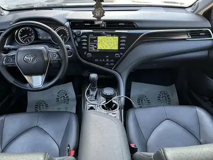 Toyota Camry 2019 года за 14 000 000 тг. в Алматы – фото 13