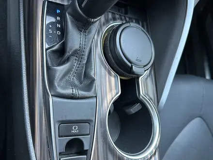 Toyota Camry 2019 года за 14 000 000 тг. в Алматы – фото 8