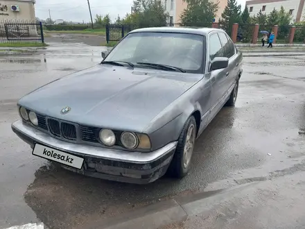 BMW 520 1991 года за 1 300 000 тг. в Макинск – фото 2