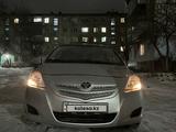 Toyota Yaris 2007 годаүшін3 300 000 тг. в Рудный – фото 2