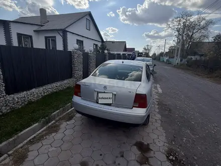 Volkswagen Passat 1997 года за 1 200 000 тг. в Караганда – фото 3