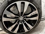 Комплект зимней резины на дисках за 600 000 тг. в Алматы