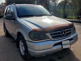 Mercedes-Benz ML 320 1999 года за 3 100 000 тг. в Алматы – фото 4