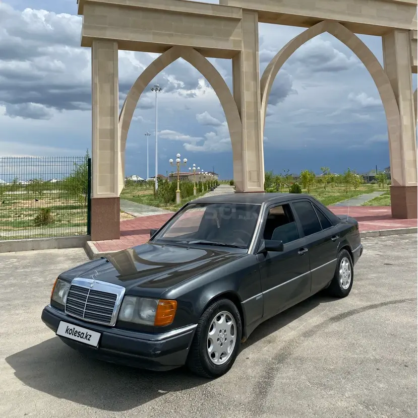 Mercedes-Benz E-Class, 1990