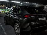 Toyota RAV4 2021 годаүшін11 500 000 тг. в Актау – фото 4