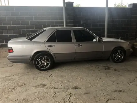 Mercedes-Benz E 220 1994 года за 3 700 000 тг. в Алматы – фото 17