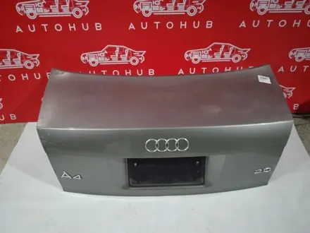 Крышка багажника AUDI A4 за 40 000 тг. в Астана