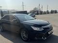 Toyota Camry 2017 года за 11 300 000 тг. в Алматы – фото 2