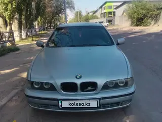 BMW 528