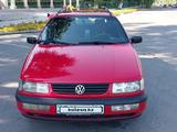 Volkswagen Passat 1995 годаүшін2 700 000 тг. в Тараз