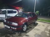 Volkswagen Vento 1993 года за 1 300 000 тг. в Актобе – фото 5