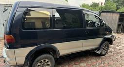 Mitsubishi Delica 1995 годаfor2 900 000 тг. в Алматы – фото 4