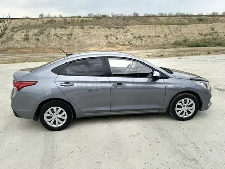 Hyundai Accent 2018 года за 6 600 000 тг. в Атырау – фото 5