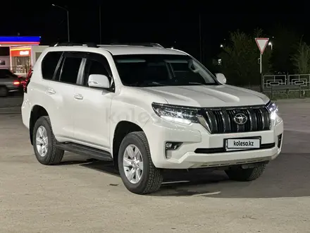 Toyota Land Cruiser Prado 2018 года за 22 750 000 тг. в Актобе – фото 17