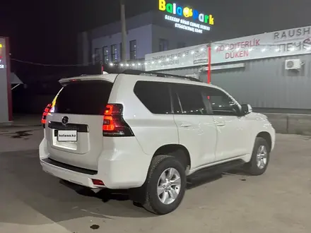 Toyota Land Cruiser Prado 2018 года за 22 750 000 тг. в Актобе – фото 6