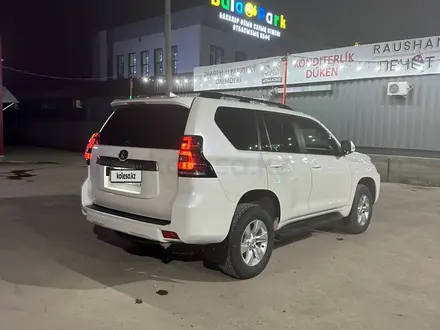 Toyota Land Cruiser Prado 2018 года за 22 750 000 тг. в Актобе – фото 7