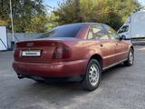 Audi A4 1995 года за 1 500 000 тг. в Алматы – фото 2