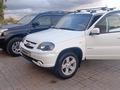 Chevrolet Niva 2014 годаfor3 500 000 тг. в Актобе – фото 2