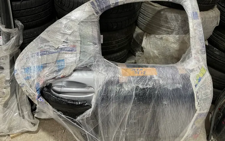 Дверь оригинал серебро свет Mercedes benz w220 w211 за 45 000 тг. в Астана