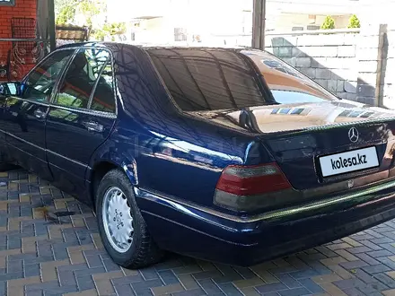 Mercedes-Benz S 320 1995 года за 3 100 000 тг. в Алматы – фото 4