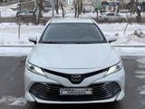 Toyota Camry 2019 года за 15 100 000 тг. в Астана