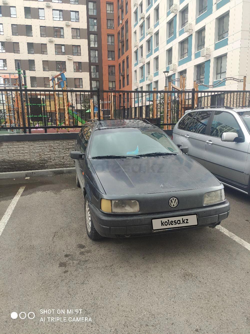 Volkswagen Passat 1992 г.