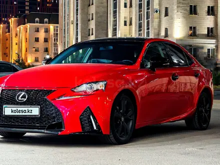 Lexus is-250, 2014