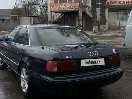 Audi A8 1996 года за 2 500 000 тг. в Шу – фото 2