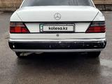 Mercedes-Benz E 260 1989 года за 1 400 000 тг. в Шымкент