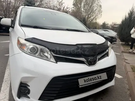 Toyota Sienna 2018 года за 15 000 000 тг. в Алматы – фото 3