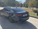 Toyota Camry 2023 годаfor27 400 000 тг. в Уральск – фото 5