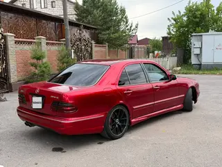 Mercedes-Benz E 55 AMG
