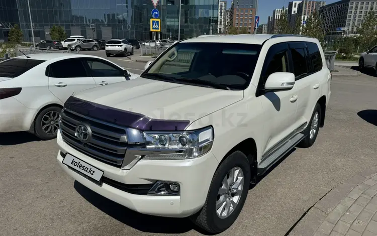 Toyota Land Cruiser 2020 года за 32 900 000 тг. в Астана
