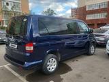 Volkswagen Multivan 2005 годаүшін7 500 000 тг. в Астана – фото 2