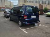 Volkswagen Multivan 2005 годаүшін7 500 000 тг. в Астана – фото 3