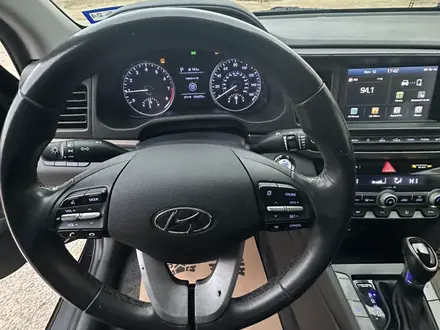 Hyundai Elantra 2019 года за 5 500 000 тг. в Жанаозен – фото 11