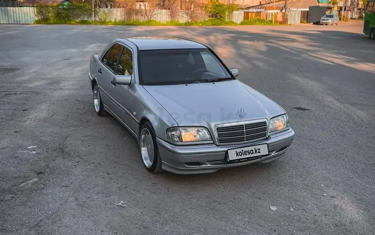 Mercedes-Benz C 180 1998 года за 3 300 000 тг. в Алматы