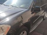 Mercedes-Benz GL 450 2011 года за 10 000 000 тг. в Астана – фото 2