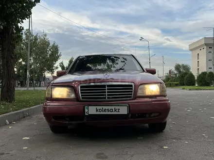 Mercedes-Benz C 200 1993 года за 1 200 000 тг. в Алматы
