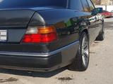 Mercedes-Benz E 280 1993 года за 2 500 000 тг. в Шымкент – фото 5