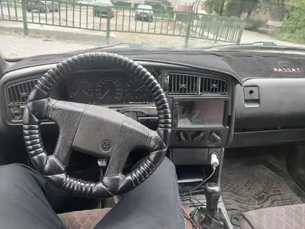 Volkswagen Passat 1991 года за 900 000 тг. в Семей – фото 5
