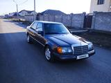 Mercedes-Benz E 260 1993 года за 2 000 000 тг. в Астана – фото 4