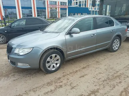 Skoda Superb 2011 года за 3 800 000 тг. в Астана – фото 4