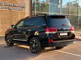 Toyota Land Cruiser 2019 года за 38 950 000 тг. в Астана – фото 2