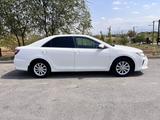 Toyota Camry 2015 года за 9 000 000 тг. в Алматы – фото 2