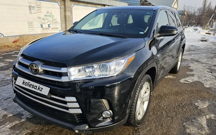 Toyota Highlander 2018 года за 17 300 000 тг. в Алматы