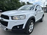 Chevrolet Captiva 2013 года за 4 990 000 тг. в Усть-Каменогорск – фото 2