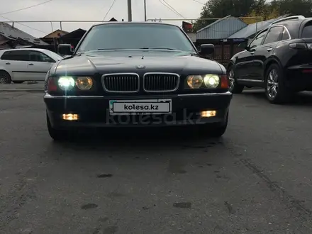 BMW 730 1995 года за 3 800 000 тг. в Талдыкорган – фото 2