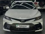 Toyota Camry 2023 года за 16 700 000 тг. в Астана