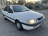 Volkswagen Passat 1993 годаүшін1 880 000 тг. в Караганда – фото 3